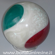 sfera con colori della bandiera italiana